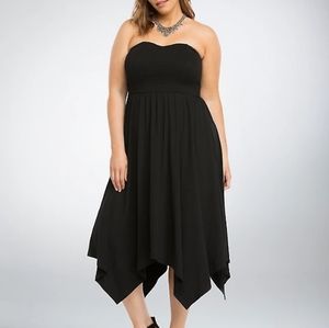 Torrid BLACK Smocked Handkerchief Tube Dress Size 2